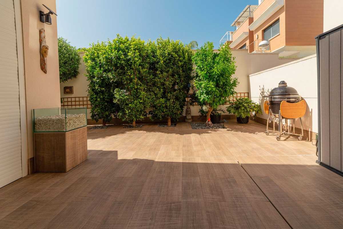 Se vende Villa - Chalet de 3 dormitorios en Costa Blanca, Alicante, España