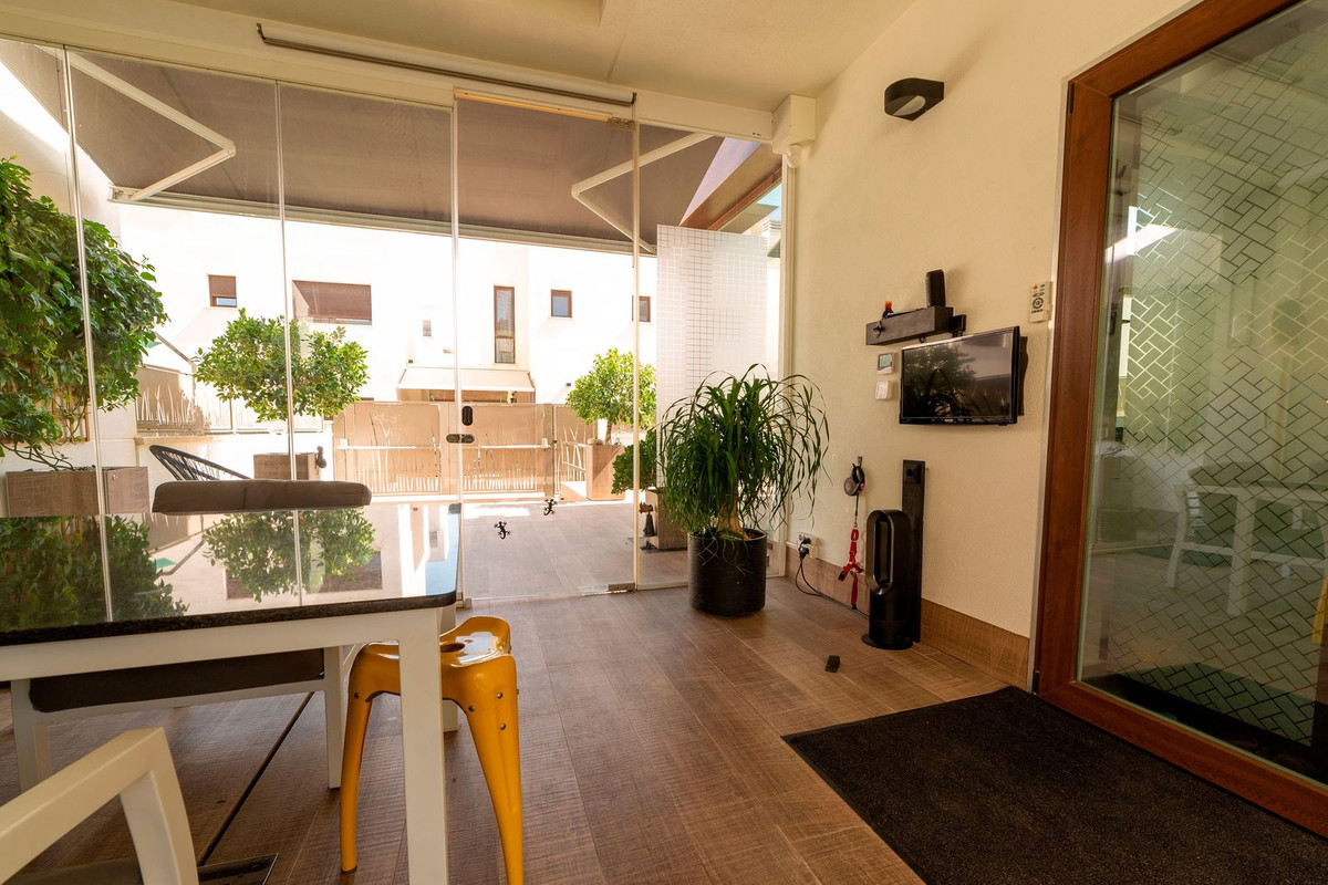 Se vende Villa - Chalet de 3 dormitorios en Costa Blanca, Alicante, España