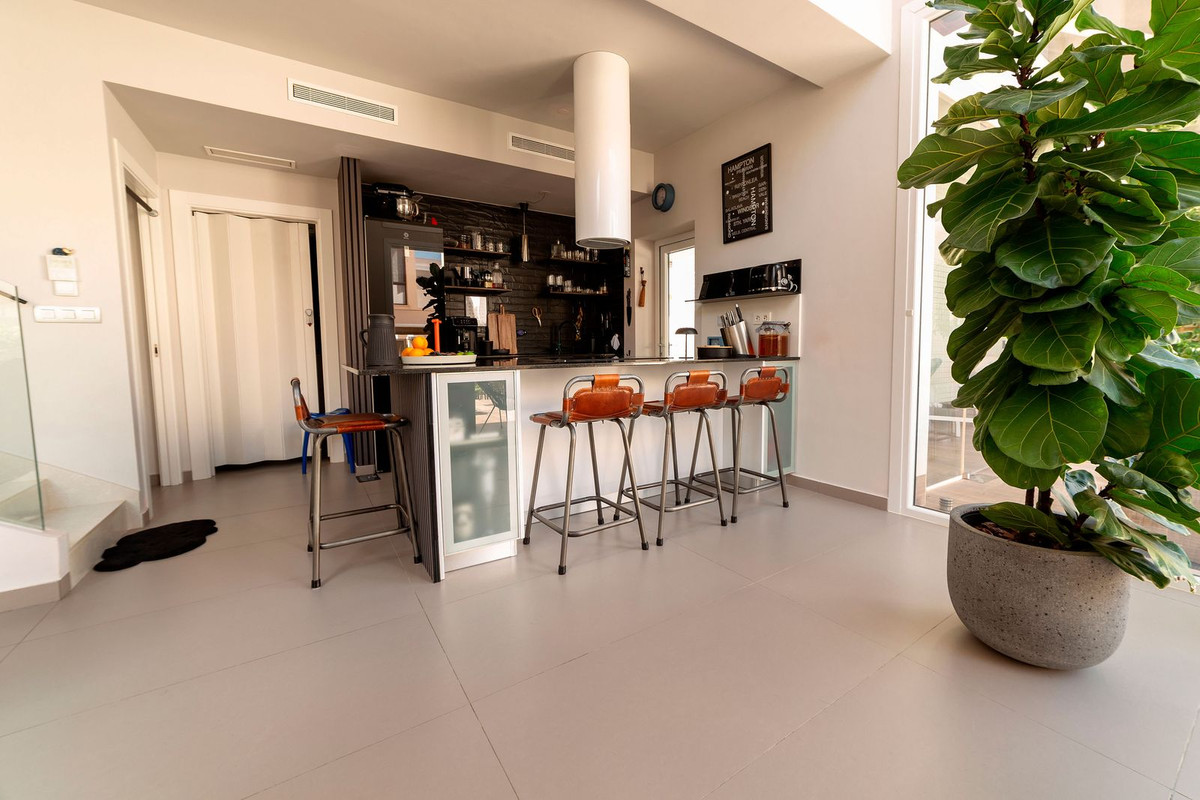 Se vende Villa - Chalet de 3 dormitorios en Costa Blanca, Alicante, España