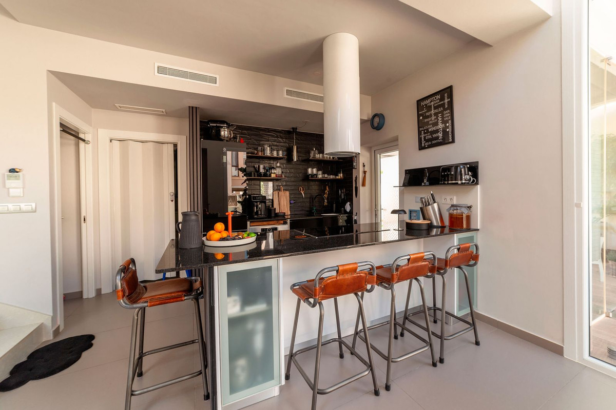 Se vende Villa - Chalet de 3 dormitorios en Costa Blanca, Alicante, España
