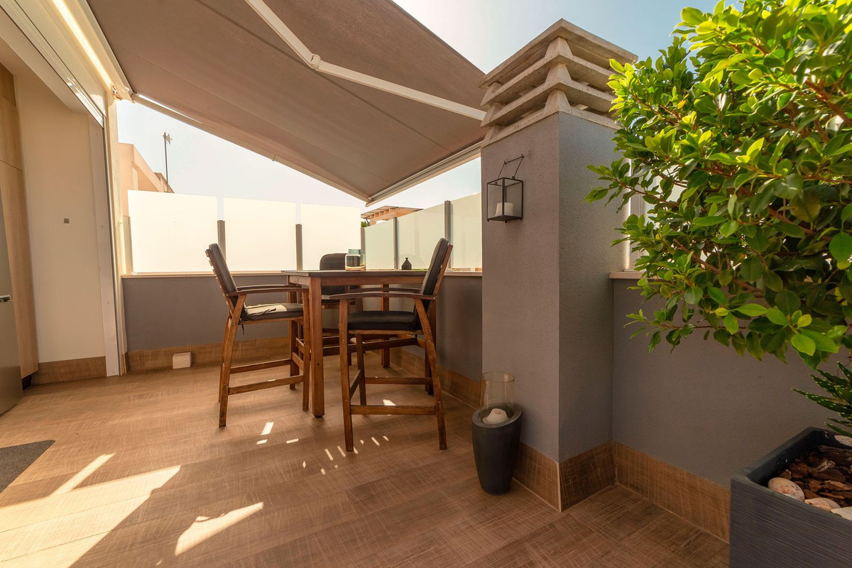 Se vende Villa - Chalet de 3 dormitorios en Costa Blanca, Alicante, España