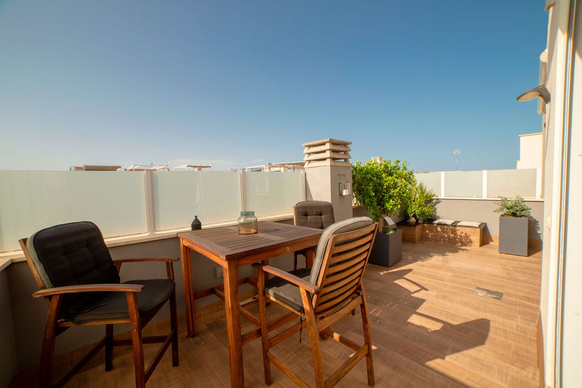 Se vende Villa - Chalet de 3 dormitorios en Costa Blanca, Alicante, España