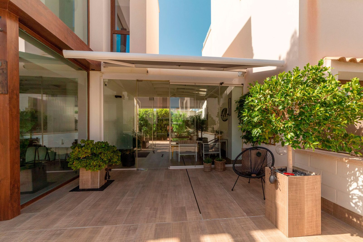 Se vende Villa - Chalet de 3 dormitorios en Costa Blanca, Alicante, España