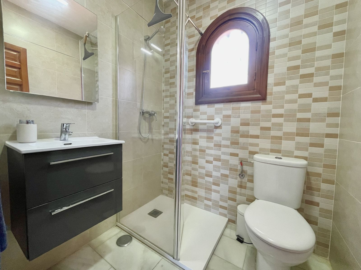 2 Bed Townhouse for sale in Nerja Costa Del Sol East, Málaga, Spain