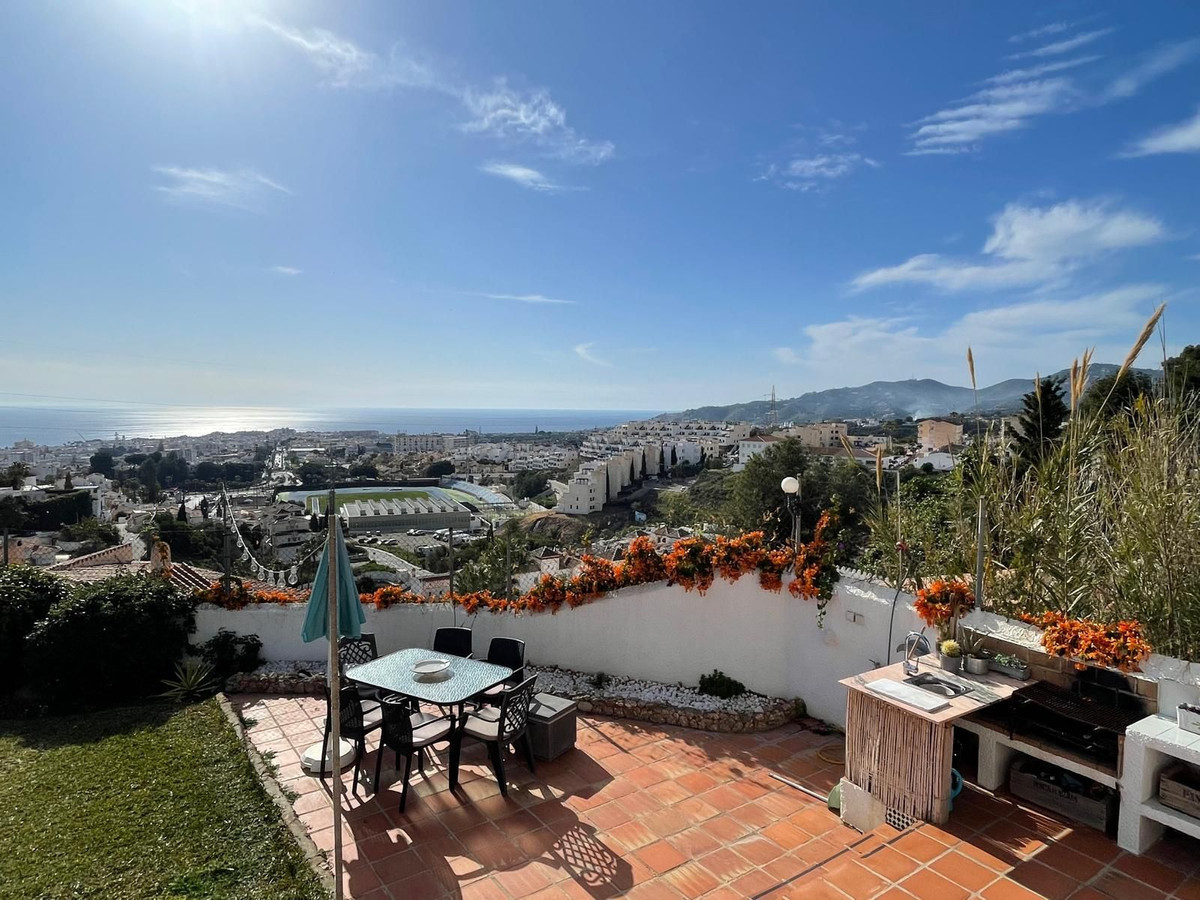 2 Bed Townhouse for sale in Nerja Costa Del Sol East, Málaga, Spain