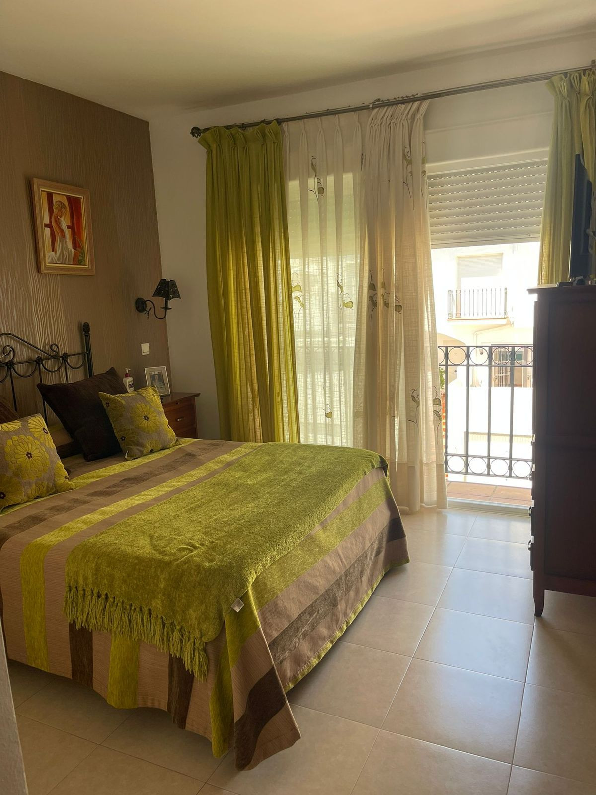 3 Bed Townhouse for sale in Estepona Costa Del Sol, Málaga, Spain