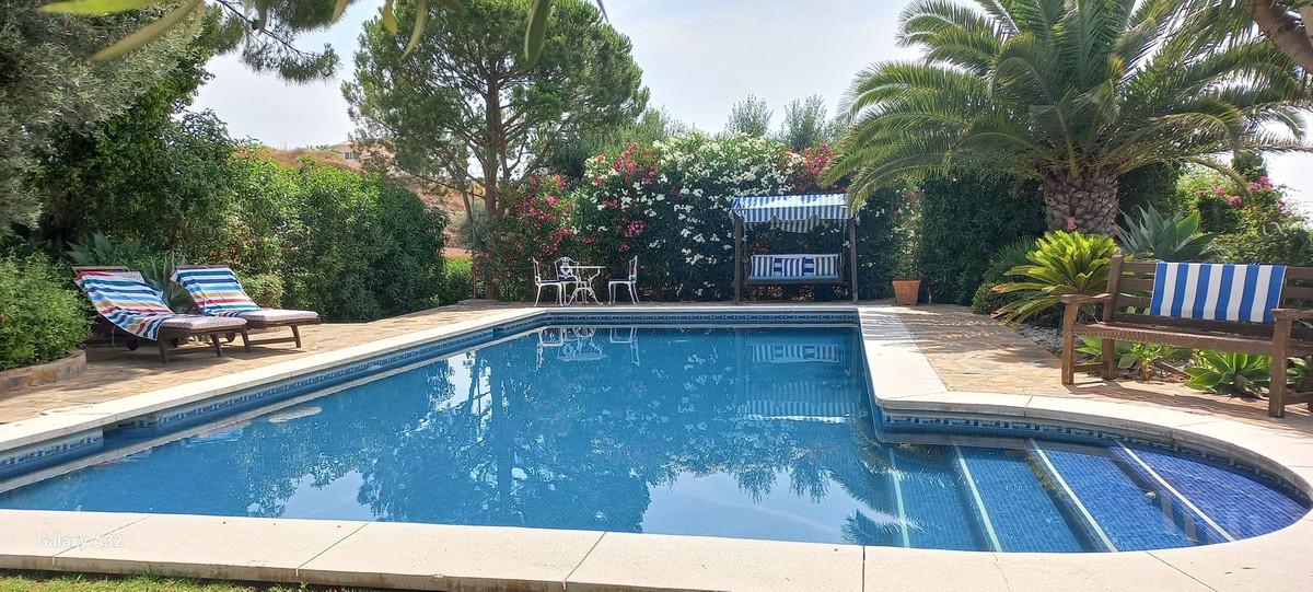 4 Bed Townhouse for sale in La Cala De Mijas Costa Del Sol, Málaga, Spain