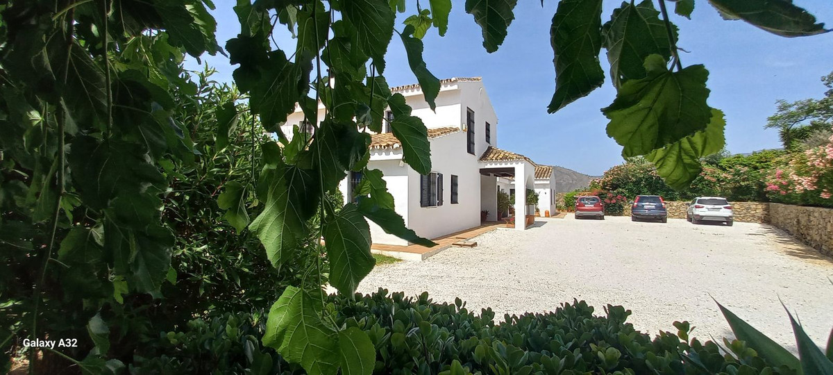 4 Bed Townhouse for sale in La Cala De Mijas Costa Del Sol, Málaga, Spain