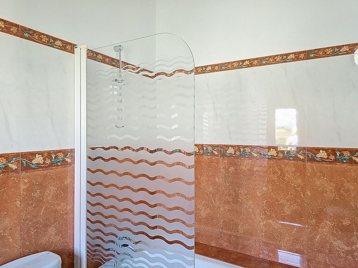 Se vende Villa - Chalet de 2 dormitorios en Costa Del Sol East, Málaga, España