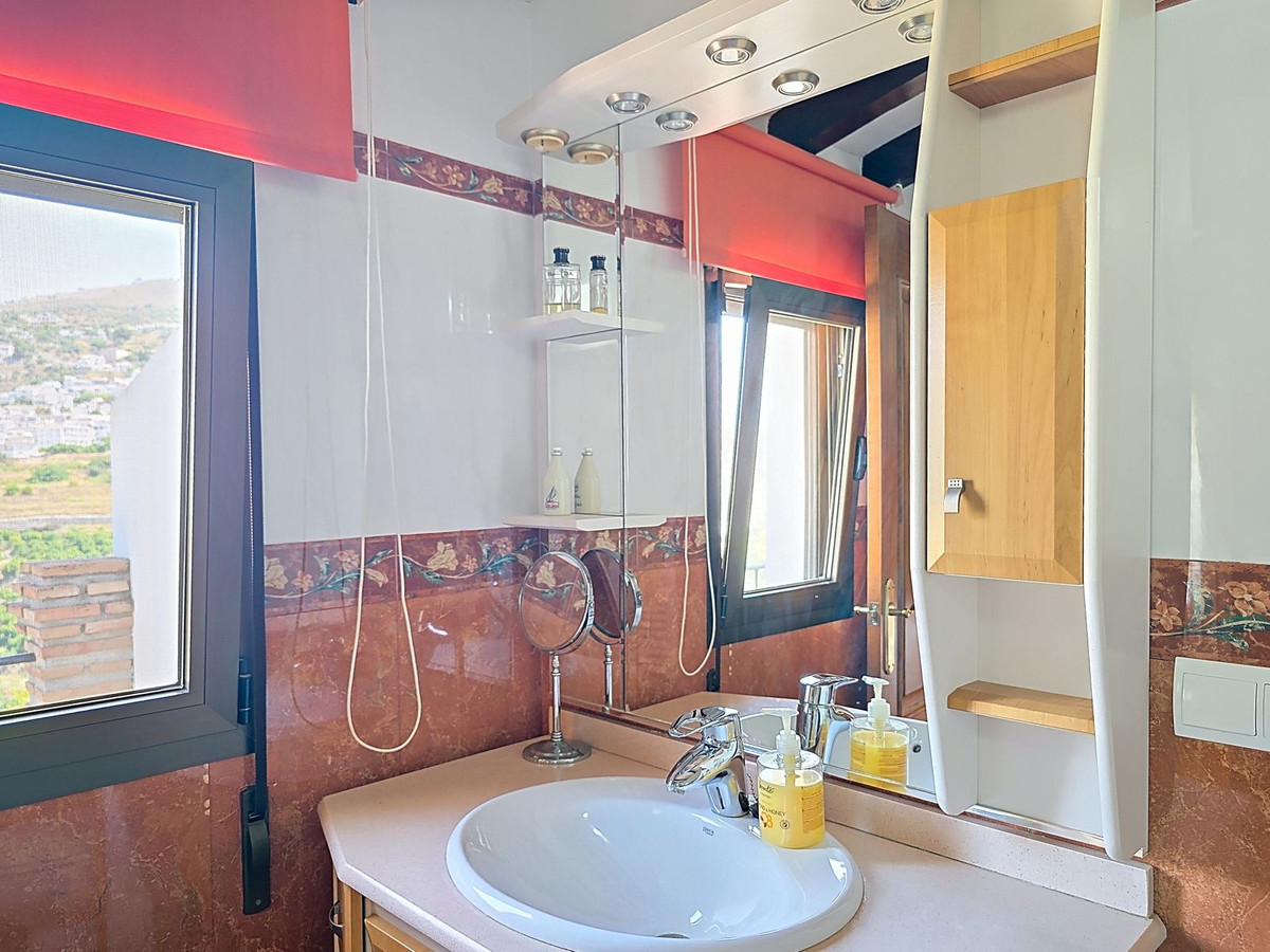 Se vende Villa - Chalet de 2 dormitorios en Costa Del Sol East, Málaga, España