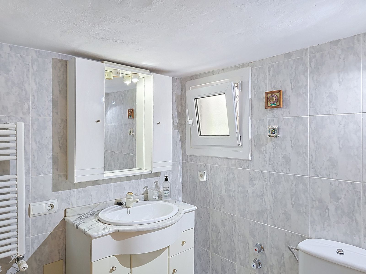Se vende Villa - Chalet de 2 dormitorios en Costa Del Sol East, Málaga, España