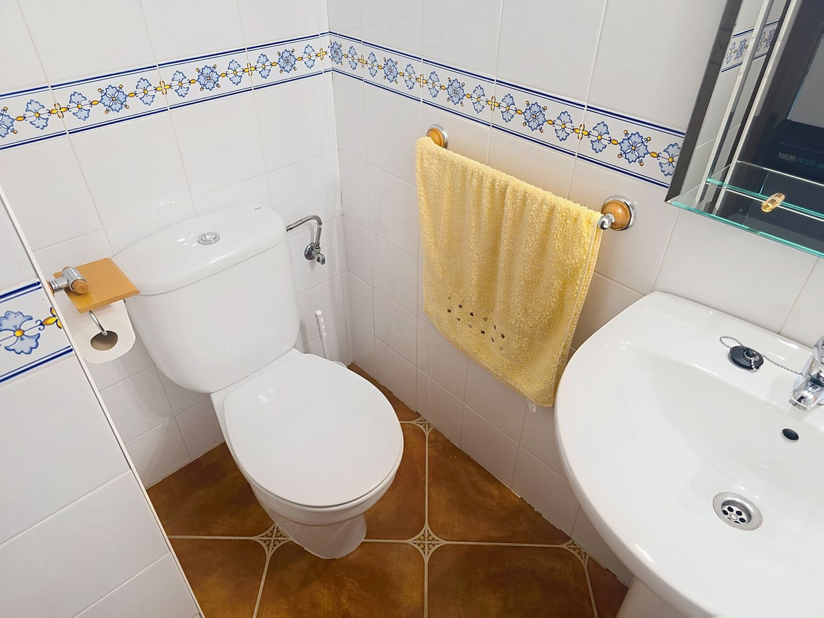 Se vende Villa - Chalet de 2 dormitorios en Costa Del Sol East, Málaga, España