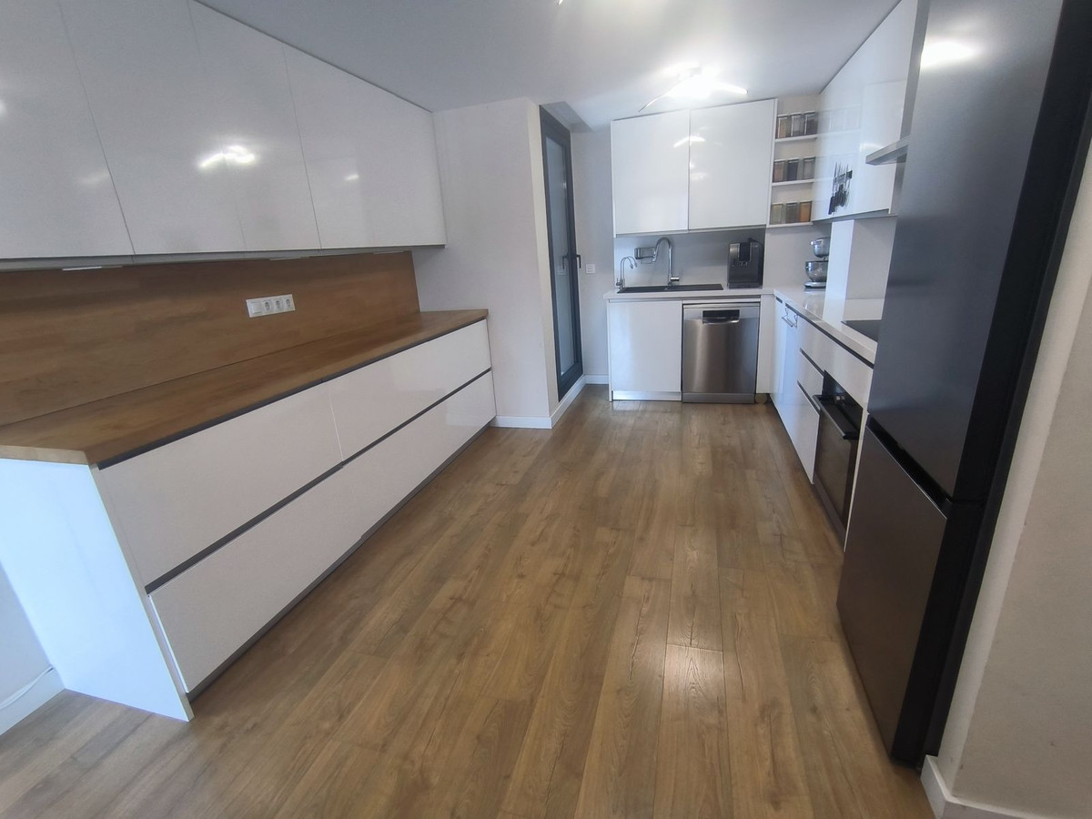 3 Bed Apartment for sale in Estepona Costa Del Sol, Málaga, Spain