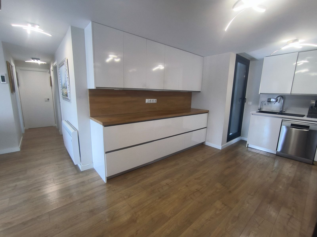 3 Bed Apartment for sale in Estepona Costa Del Sol, Málaga, Spain