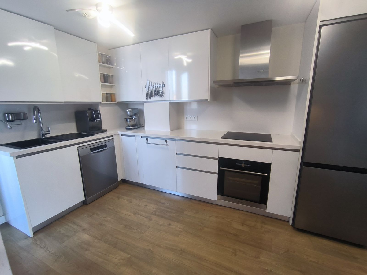 3 Bed Apartment for sale in Estepona Costa Del Sol, Málaga, Spain