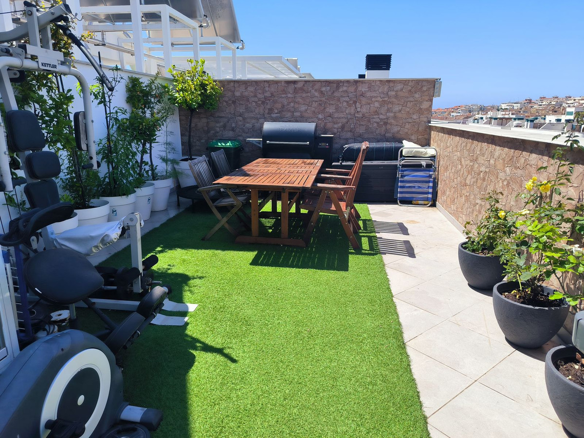 3 Bed Apartment for sale in Estepona Costa Del Sol, Málaga, Spain