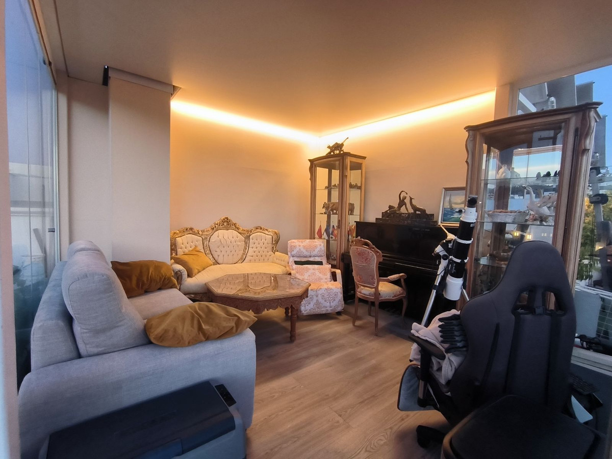 3 Bed Apartment for sale in Estepona Costa Del Sol, Málaga, Spain