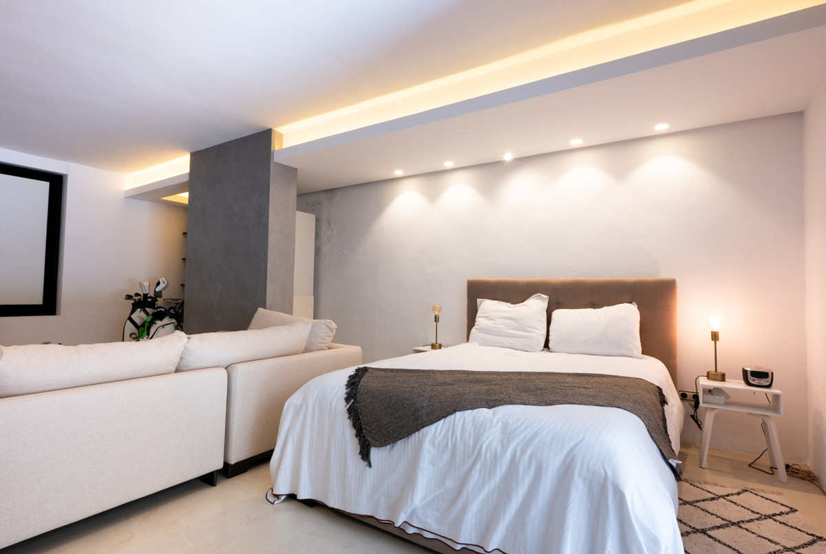 2 Bed Townhouse for sale in The Golden Mile Costa Del Sol, Málaga, Spain
