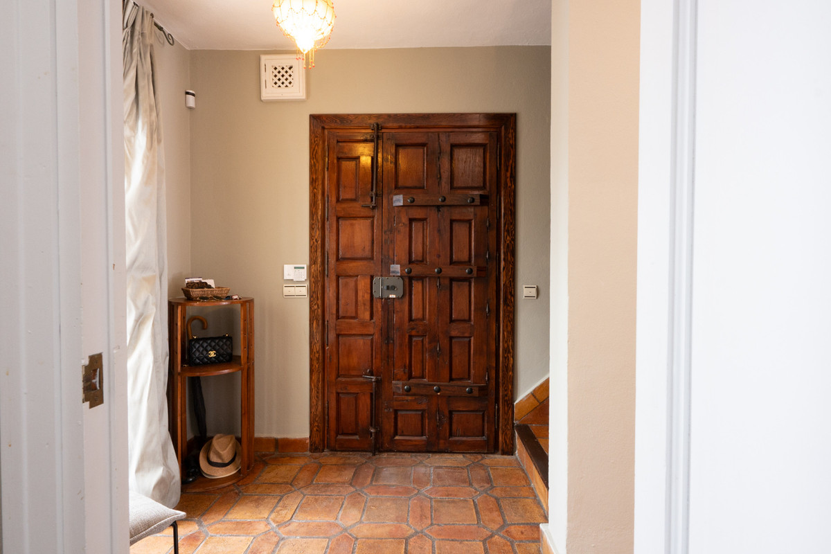 2 Bed Townhouse for sale in The Golden Mile Costa Del Sol, Málaga, Spain