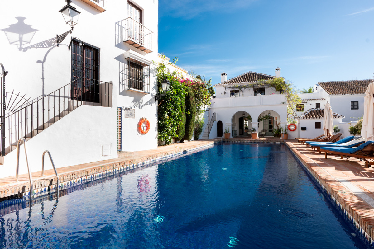 2 Bed Townhouse for sale in The Golden Mile Costa Del Sol, Málaga, Spain