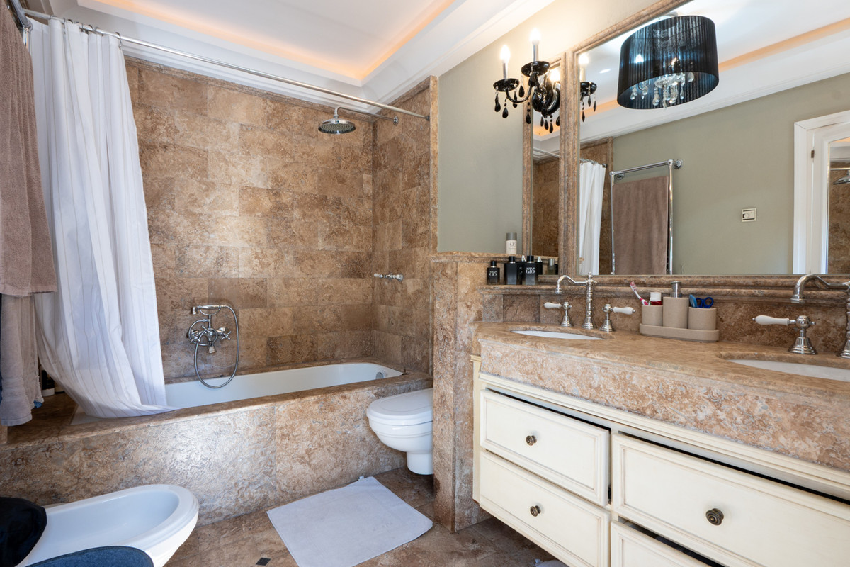 2 Bed Townhouse for sale in The Golden Mile Costa Del Sol, Málaga, Spain