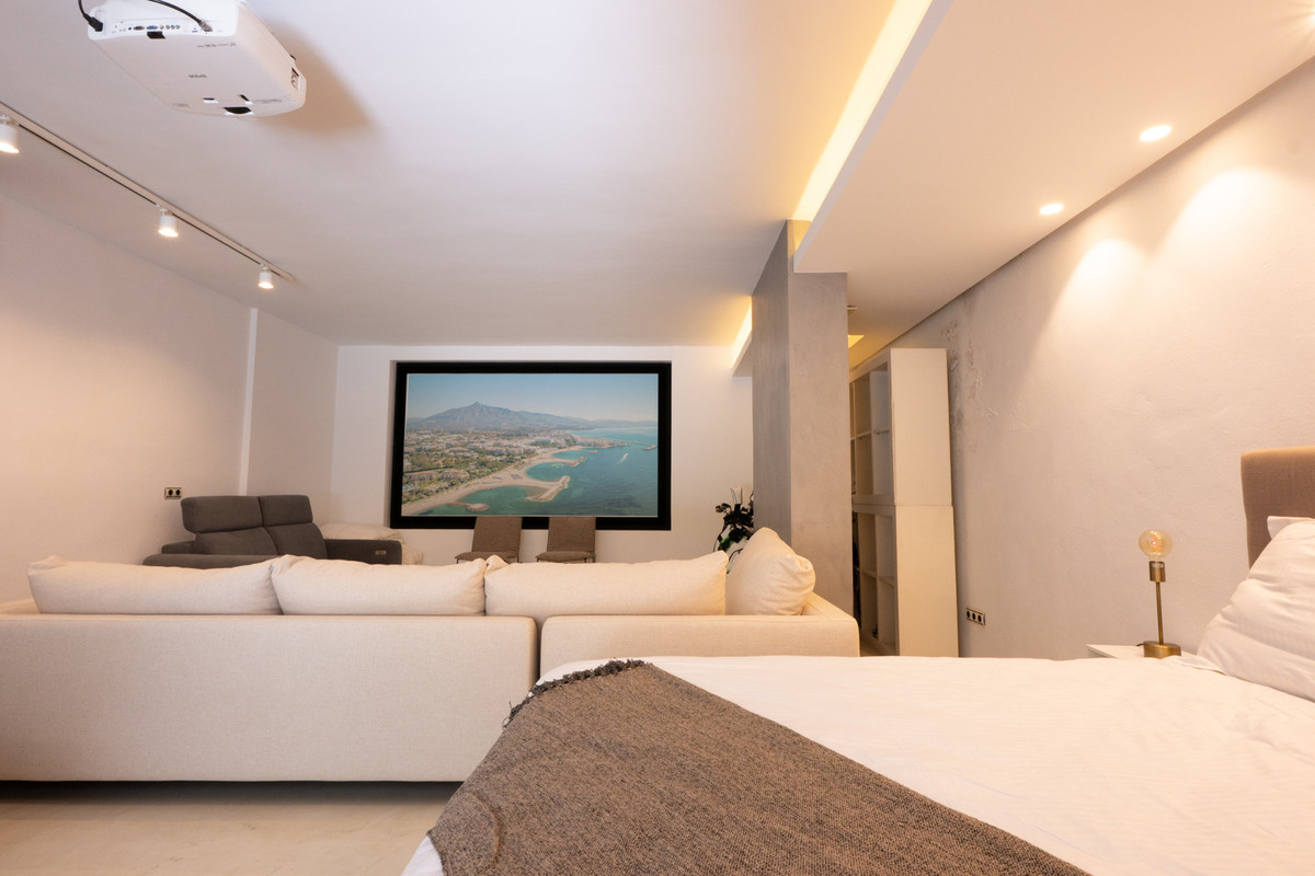 2 Bed Townhouse for sale in The Golden Mile Costa Del Sol, Málaga, Spain