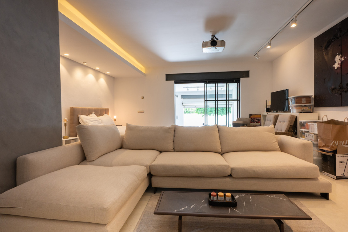 2 Bed Townhouse for sale in The Golden Mile Costa Del Sol, Málaga, Spain