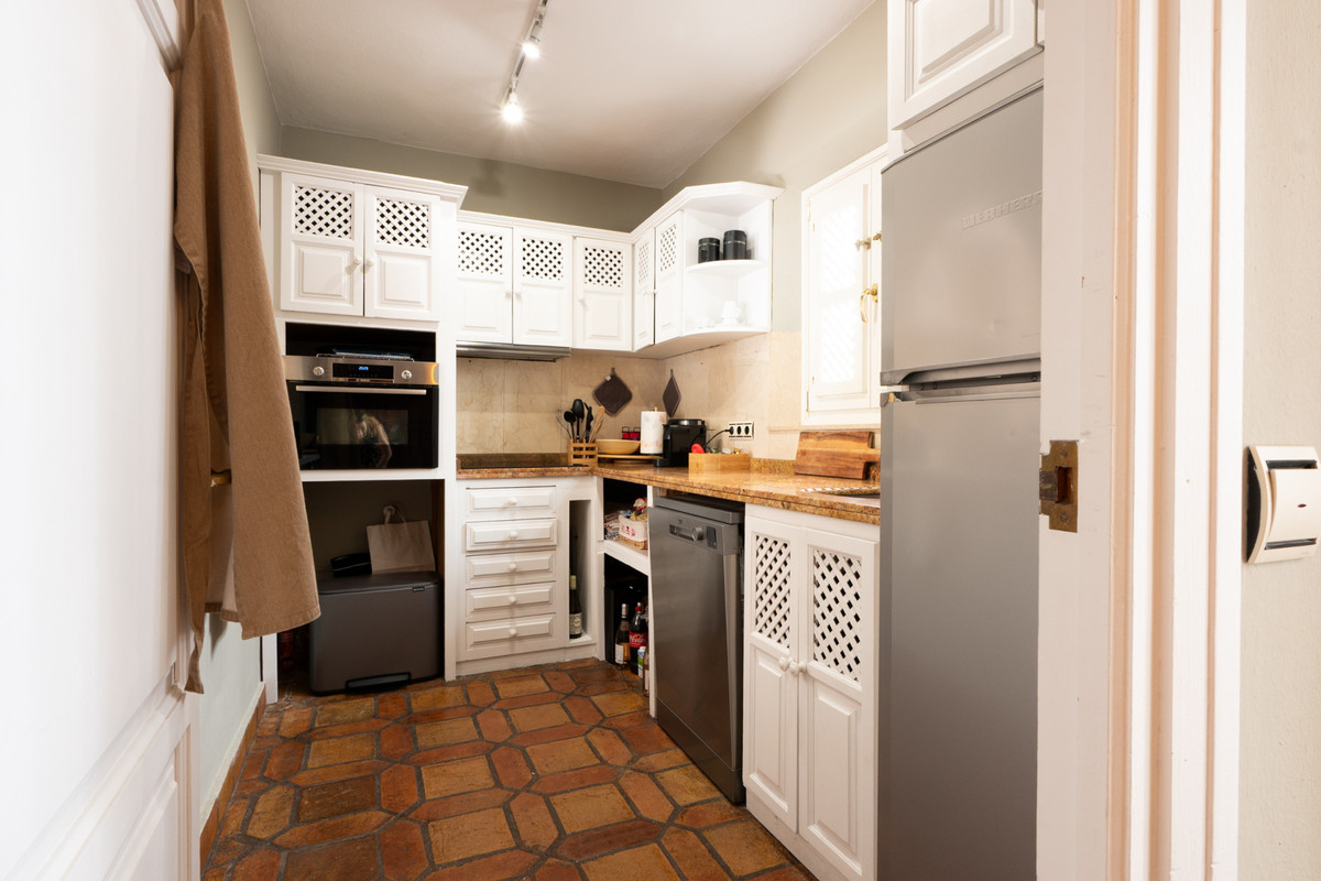 2 Bed Townhouse for sale in The Golden Mile Costa Del Sol, Málaga, Spain