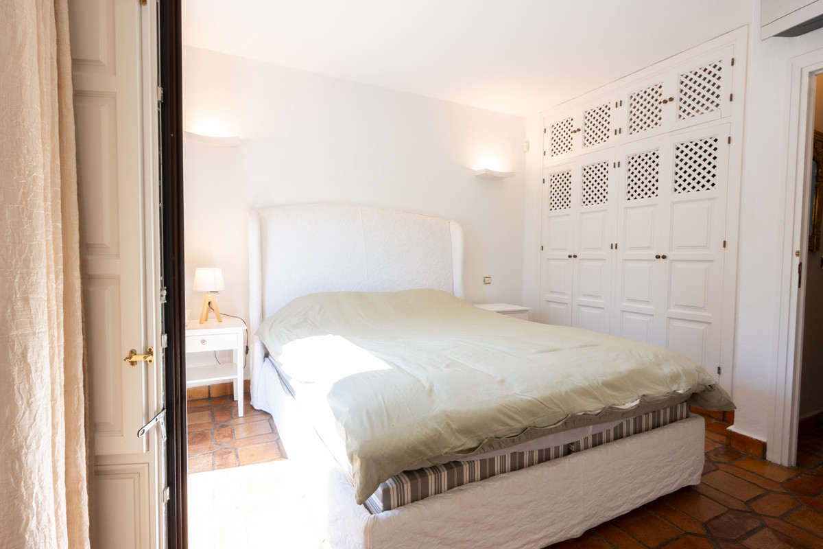 2 Bed Townhouse for sale in The Golden Mile Costa Del Sol, Málaga, Spain