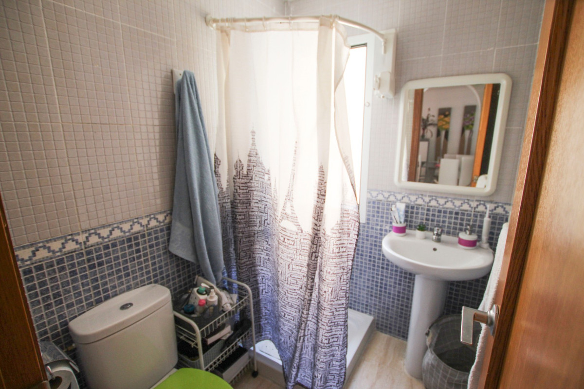 Se vende Bungalow de 2 dormitorios en Costa Blanca, Alicante, España