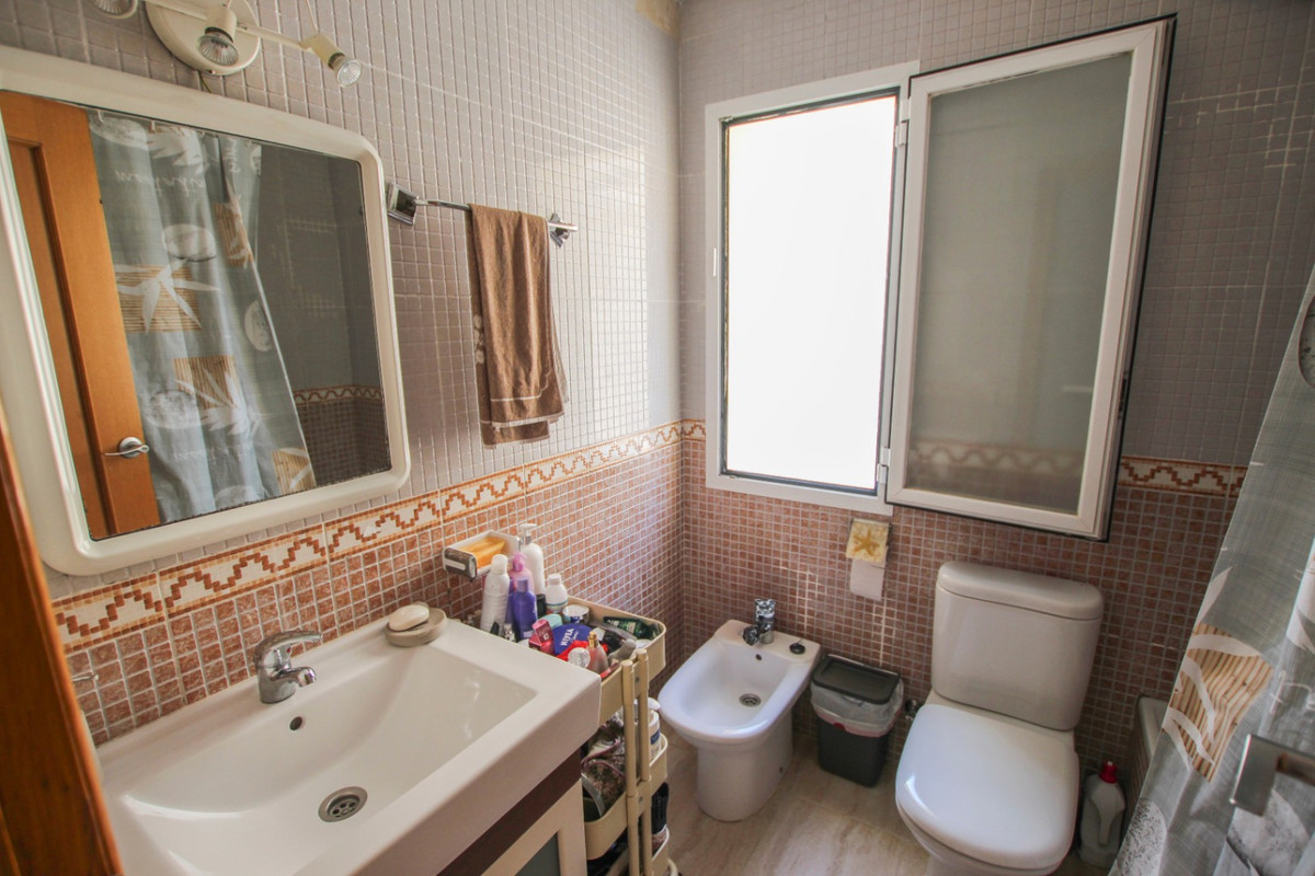 Se vende Bungalow de 2 dormitorios en Costa Blanca, Alicante, España
