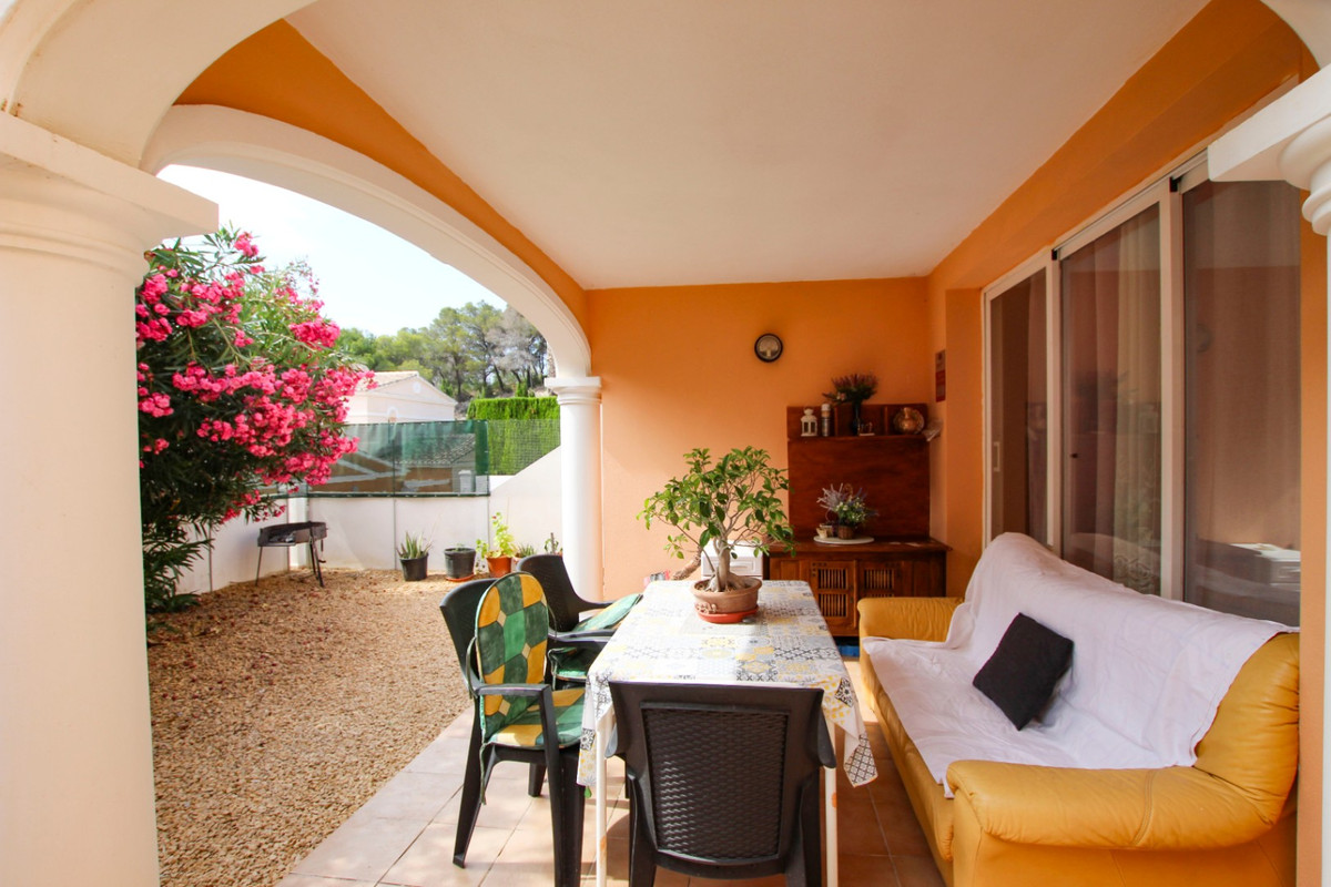 Se vende Bungalow de 2 dormitorios en Costa Blanca, Alicante, España