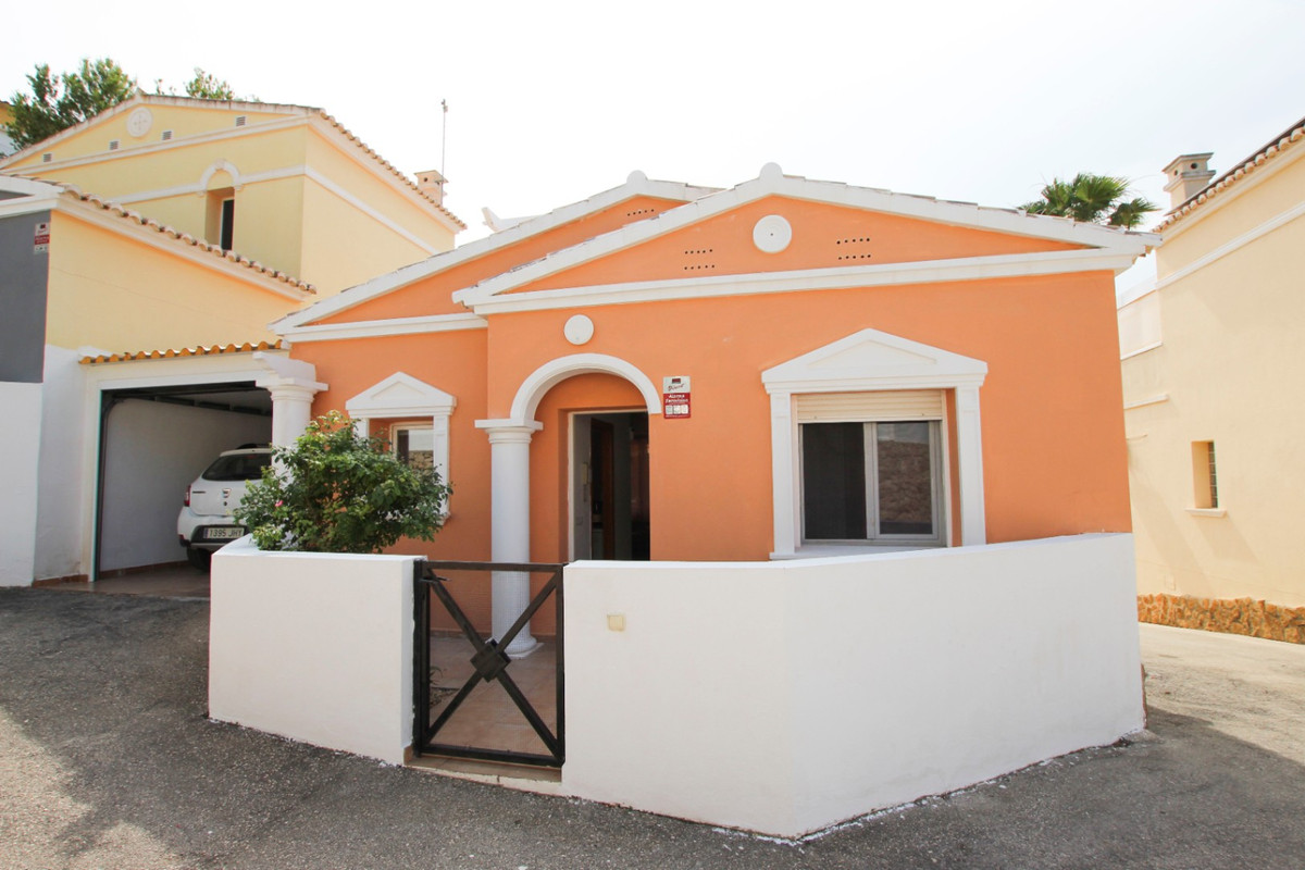 Se vende Bungalow de 2 dormitorios en Costa Blanca, Alicante, España