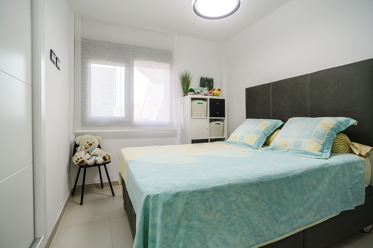 Se vende Apartamento Planta Baja de 2 dormitorios en Costa Blanca, Alicante, España