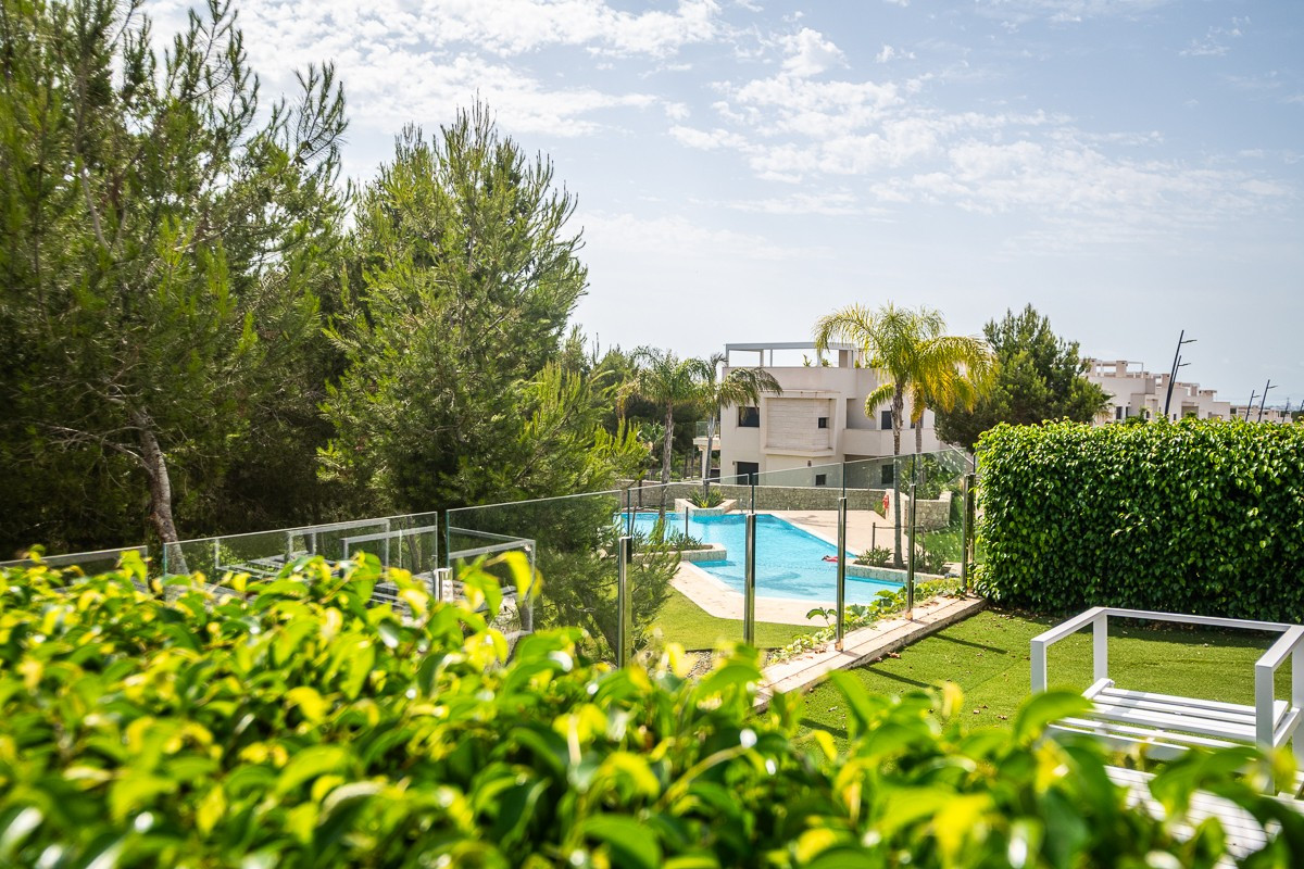 Se vende Apartamento Planta Baja de 2 dormitorios en Costa Blanca, Alicante, España