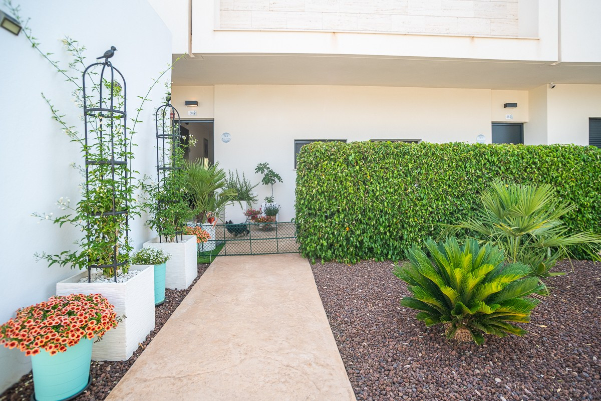Se vende Apartamento Planta Baja de 2 dormitorios en Costa Blanca, Alicante, España