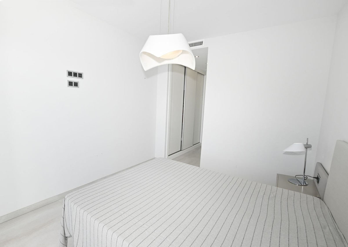 Se vende Apartamento Planta Media de 2 dormitorios en Costa Blanca, Alicante, España