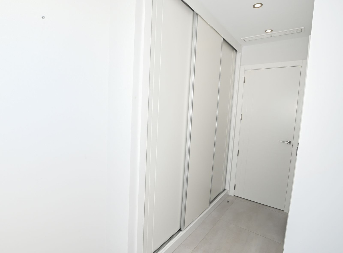 Se vende Apartamento Planta Media de 2 dormitorios en Costa Blanca, Alicante, España