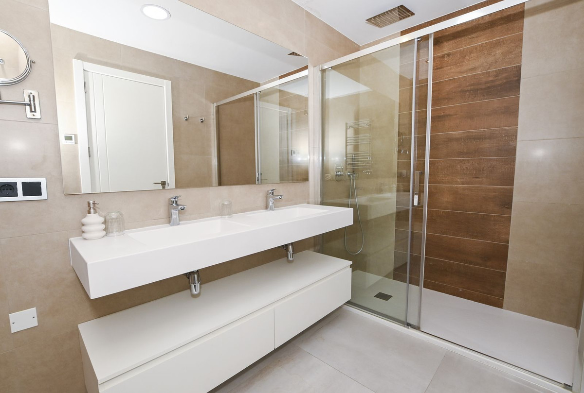 Se vende Apartamento Planta Media de 2 dormitorios en Costa Blanca, Alicante, España