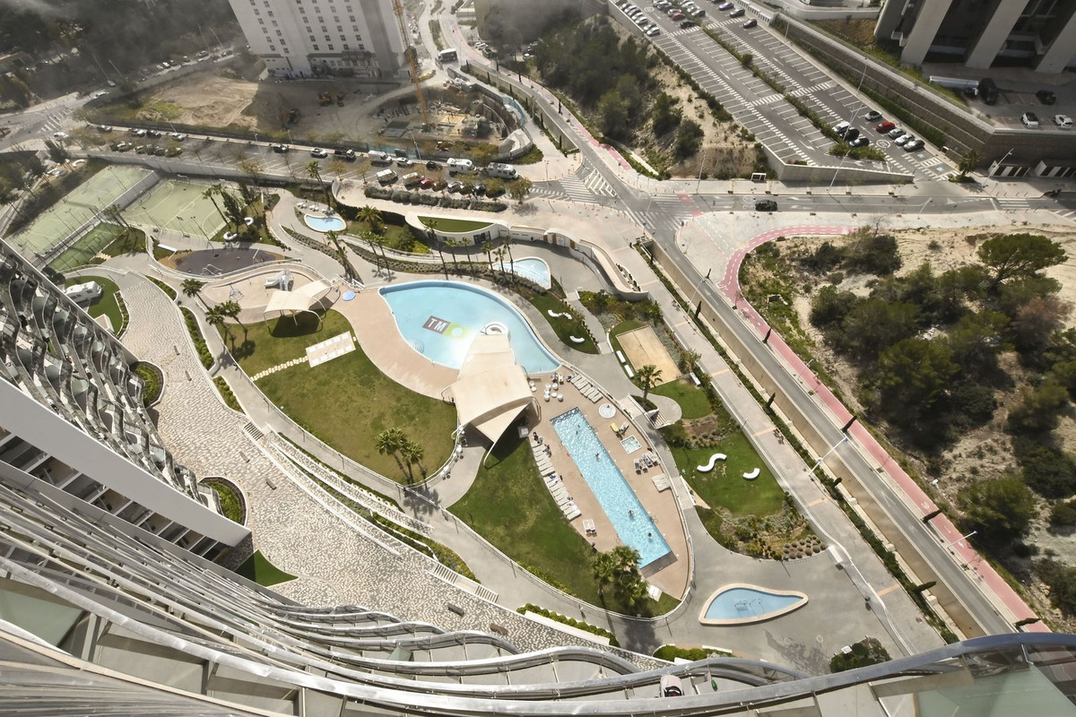 Se vende Apartamento Planta Media de 2 dormitorios en Costa Blanca, Alicante, España