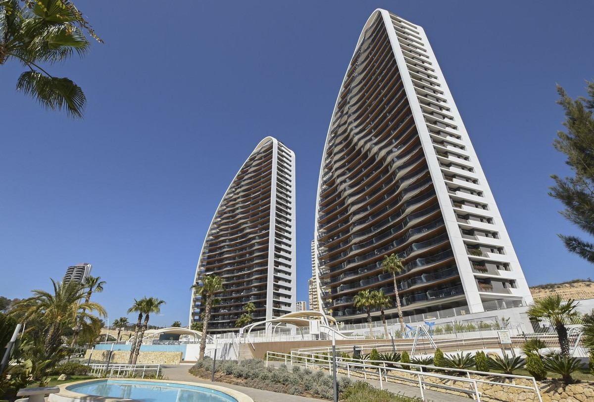 Se vende Apartamento Planta Media de 2 dormitorios en Costa Blanca, Alicante, España