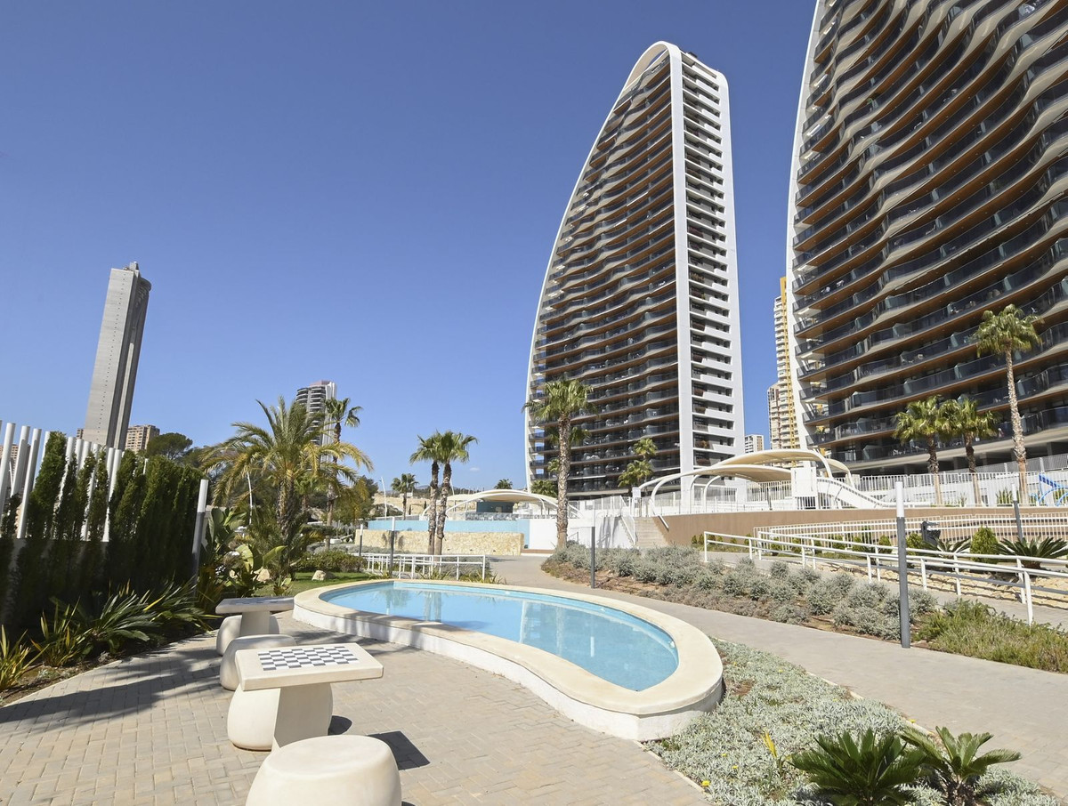 Se vende Apartamento Planta Media de 2 dormitorios en Costa Blanca, Alicante, España