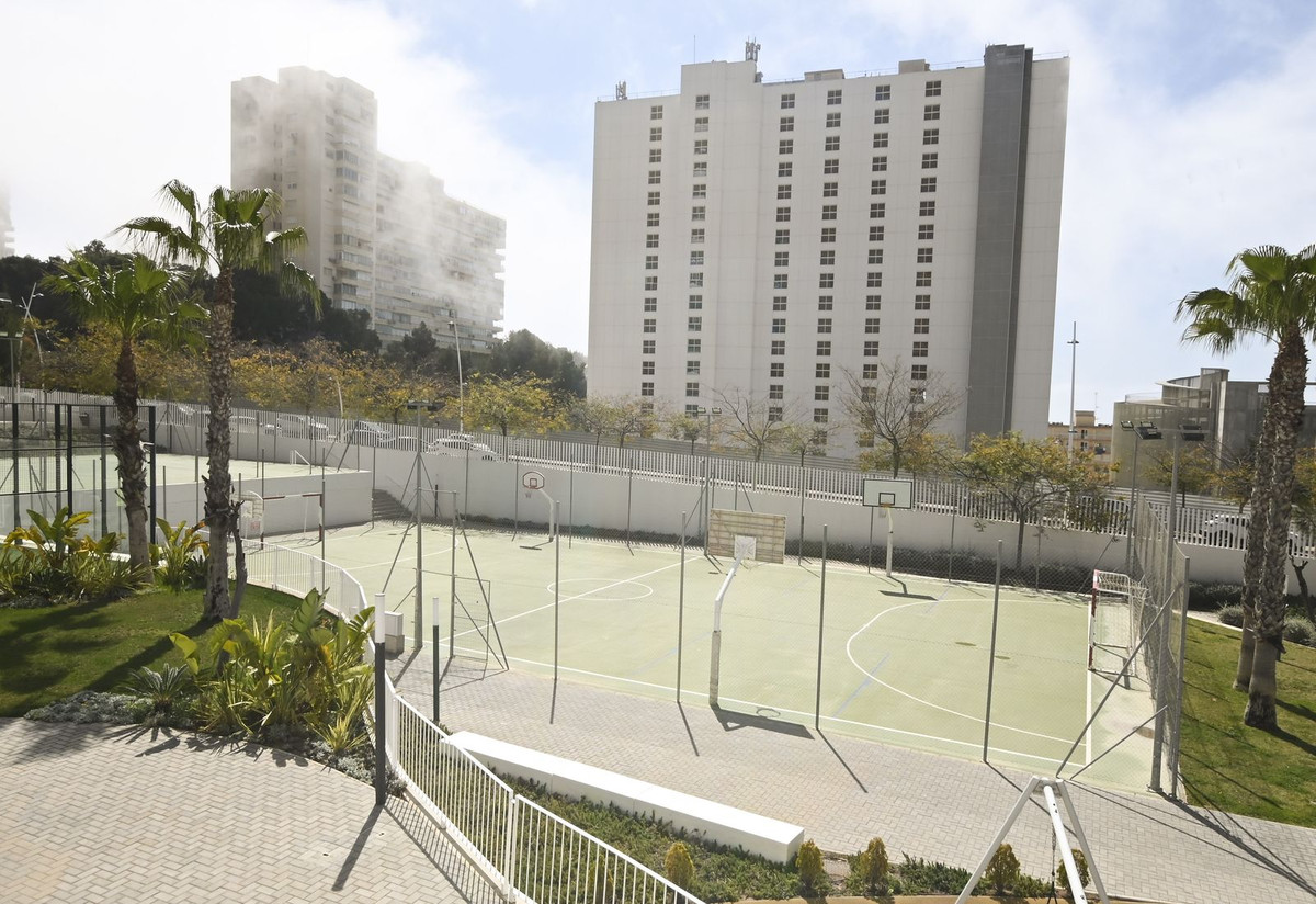 Se vende Apartamento Planta Media de 2 dormitorios en Costa Blanca, Alicante, España