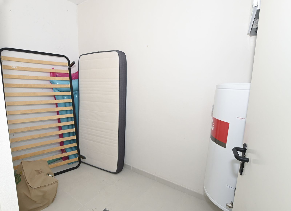 Se vende Apartamento Planta Media de 2 dormitorios en Costa Blanca, Alicante, España