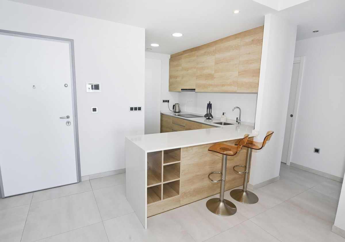 Se vende Apartamento Planta Media de 2 dormitorios en Costa Blanca, Alicante, España