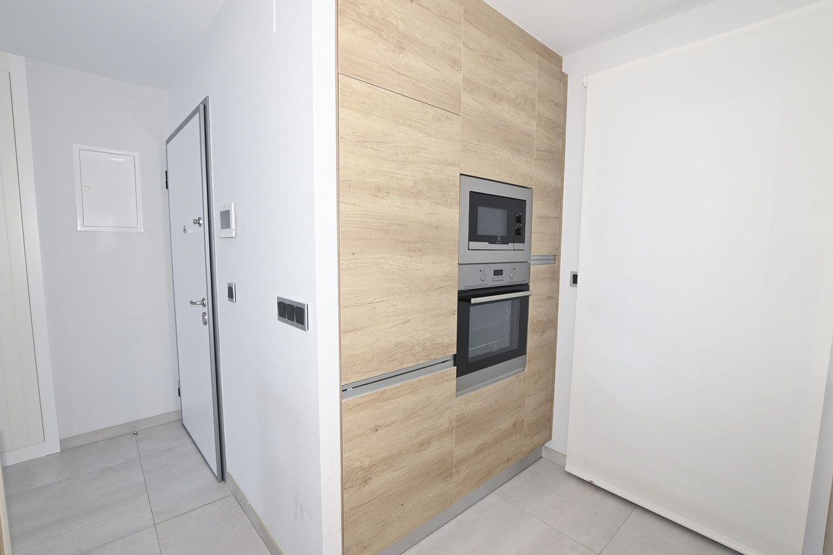 Se vende Apartamento Planta Media de 2 dormitorios en Costa Blanca, Alicante, España