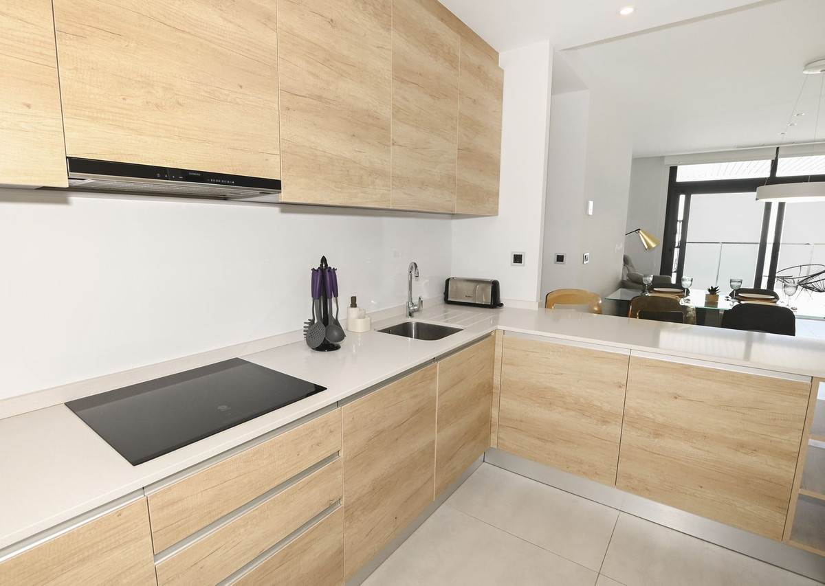Se vende Apartamento Planta Media de 2 dormitorios en Costa Blanca, Alicante, España