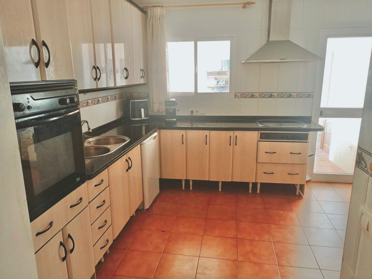 4 Bed Apartment for sale in Los Boliches Costa Del Sol, Málaga, Spain