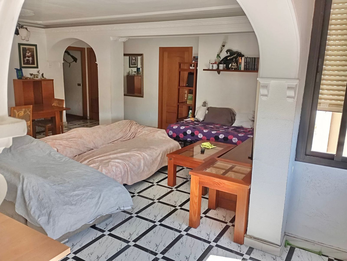 4 Bed Apartment for sale in Los Boliches Costa Del Sol, Málaga, Spain