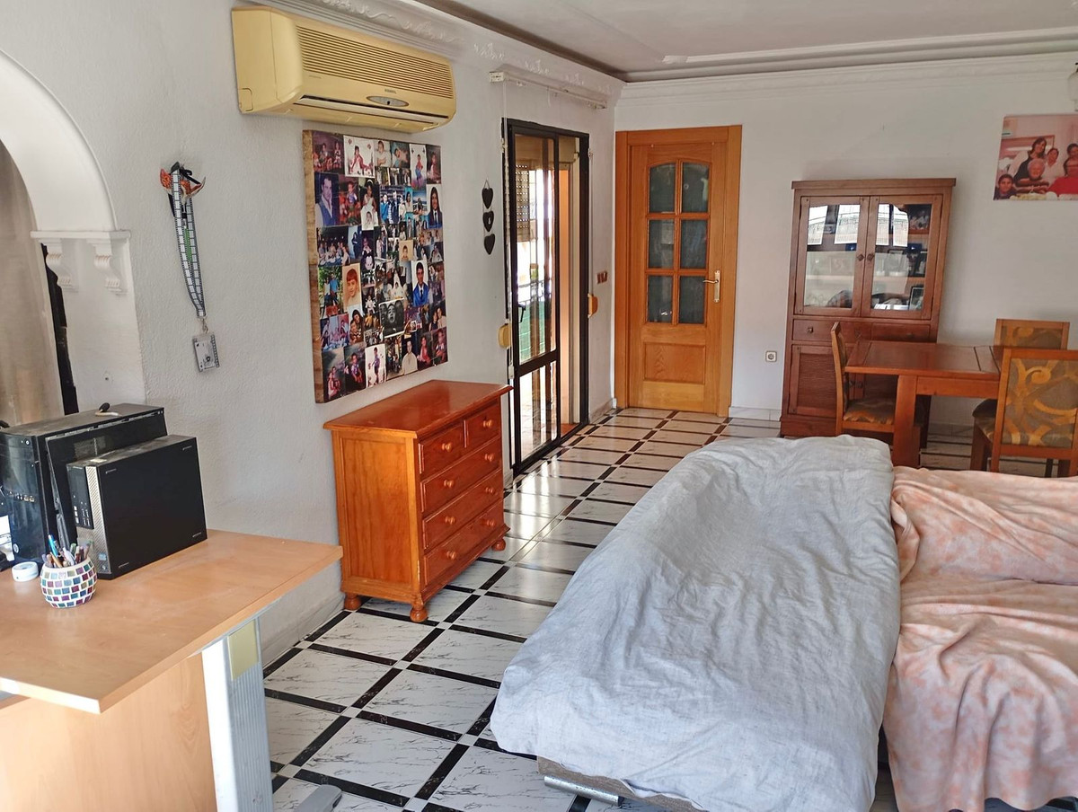 4 Bed Apartment for sale in Los Boliches Costa Del Sol, Málaga, Spain